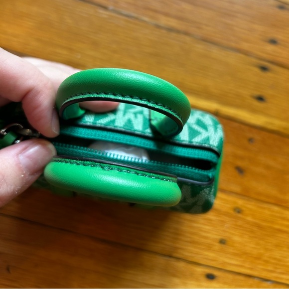 Michael Kors Teeny Keychain set of 2 NWT and NWOT - Picture 3 of 15